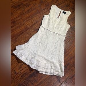 Lulu's women’s size XS v neck mini dress